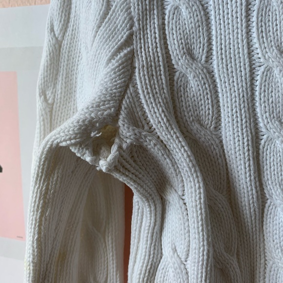 SOLD Cute polo sweater - Picture 7 of 8